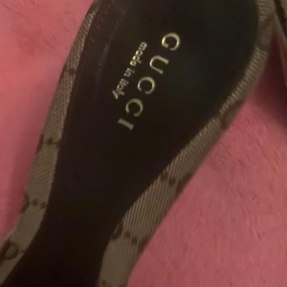 Gucci Authentic women’s heels 37.5 fits a 6.5-7 - Picture 7 of 8